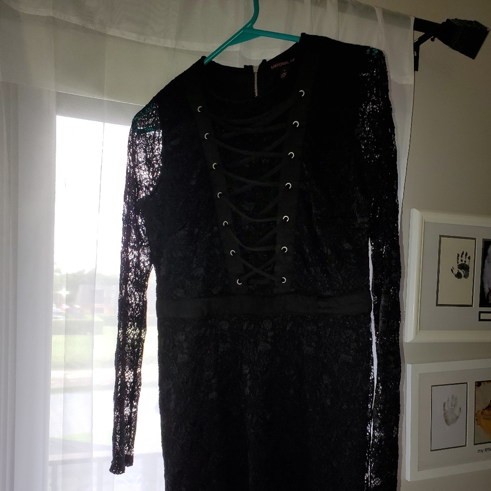 Material Girl black midi size L dress